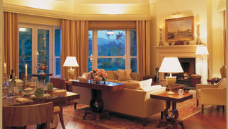 Golfurlaub, The Presidential Suite, Lounge by Night