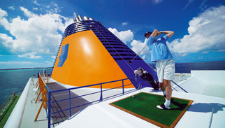 Golfkreuzfahrten auf der MS Europa - Golfdeck