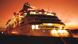 Golfkreuzfahrten auf der MS Europa ... bei Nacht