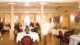 Köstlich tafeln unterm Sternenhimmel Köstlich tafeln unterm Sternenhimmel