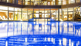 Faszinierendes Spiel mit Blick auf den See Faszinierendes Spiel mit Blick auf den See